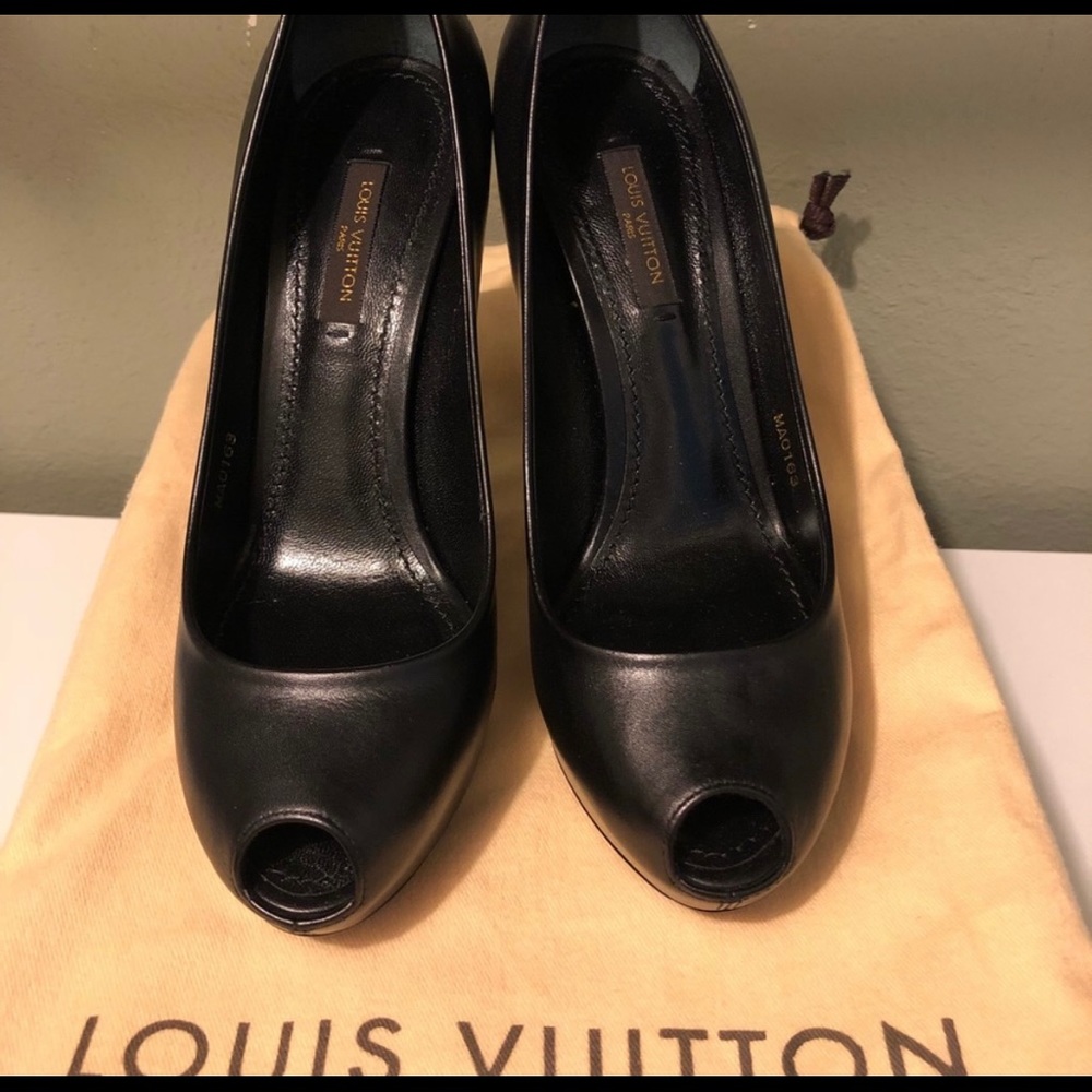 Louis Vuitton heels (pumps)